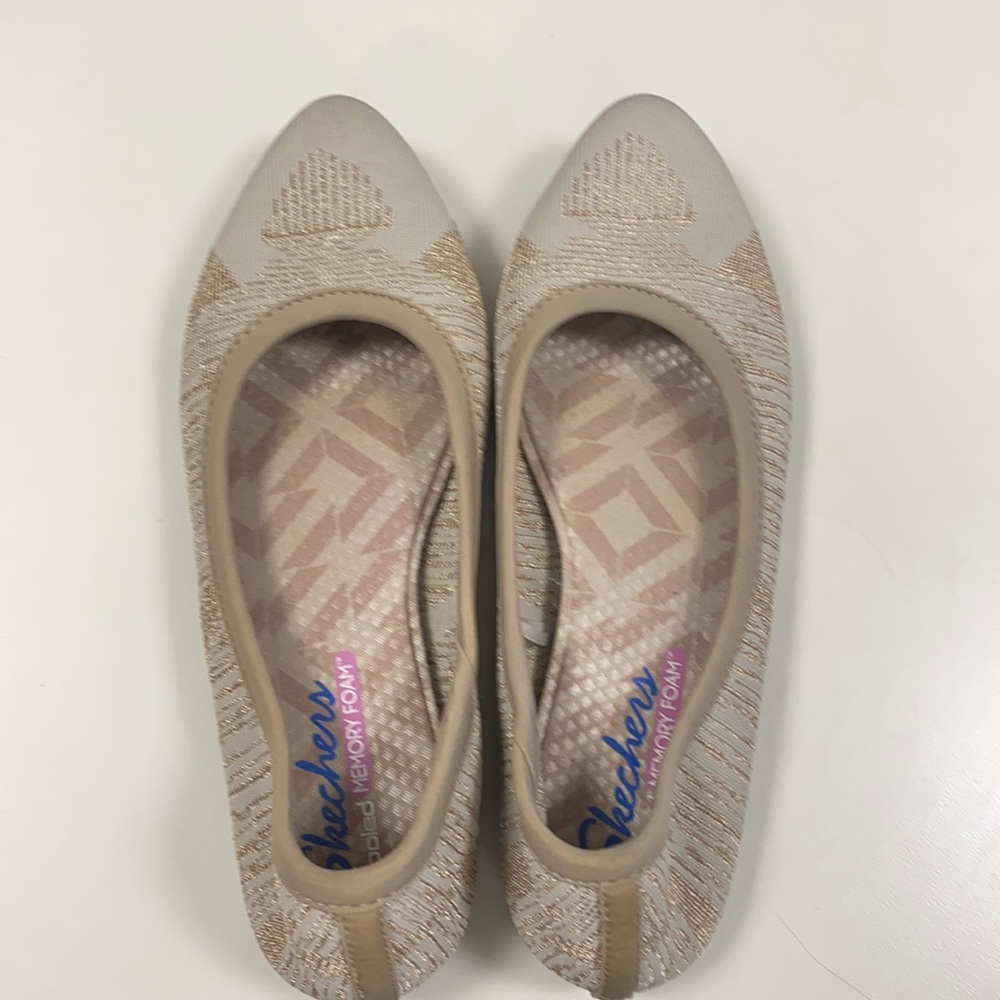 Sketchers Memory Foam Flats -Like New - image 1